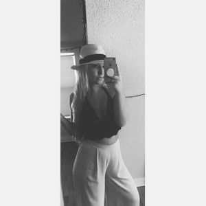 Meet your Posher, Carly